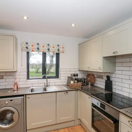 بيت للعطل Fieldside *